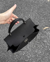 Structured Leather Shoulder Tote_BDHL7432