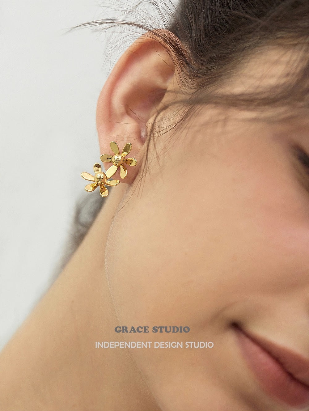 Hydrangea Petal Cluster Pierced Earrings_BDHL7677