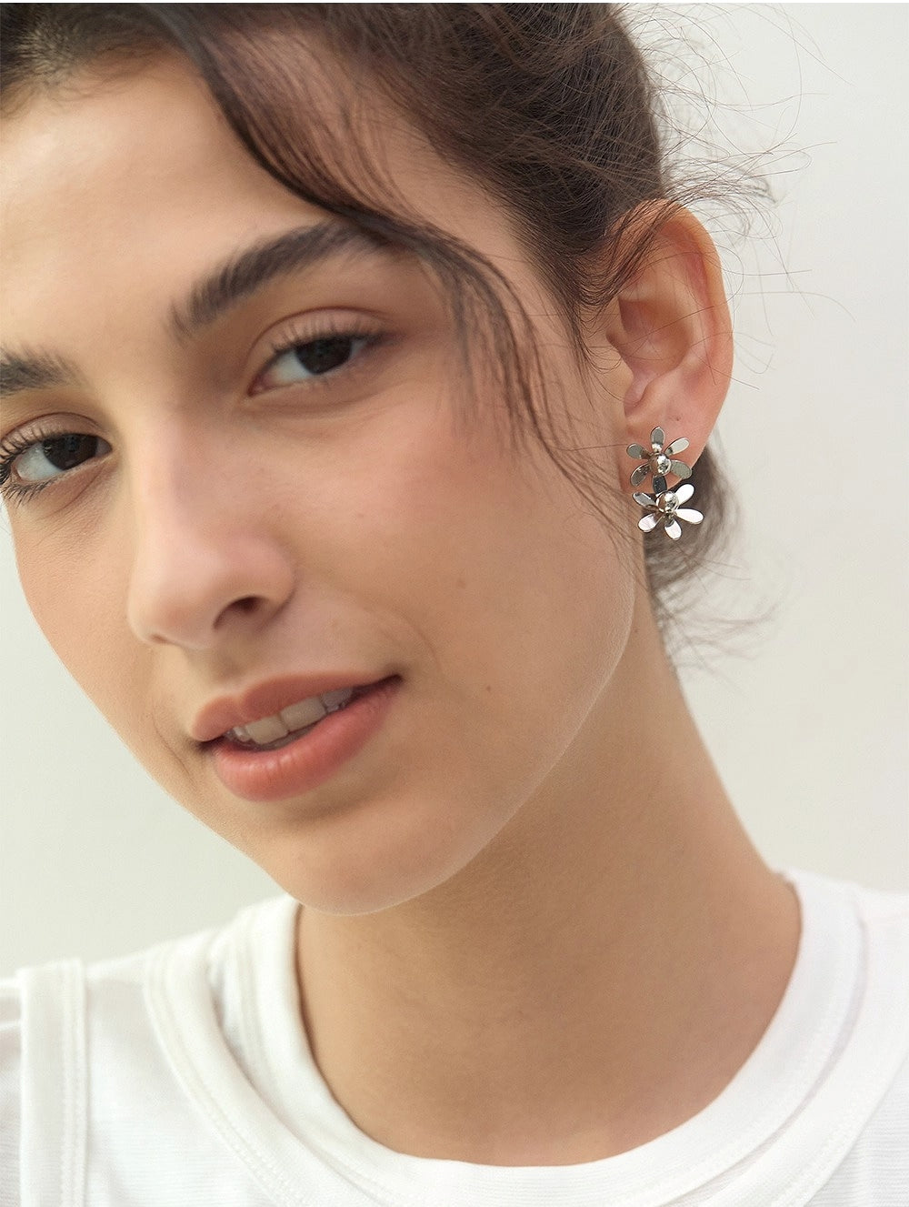 Hydrangea Petal Cluster Pierced Earrings_BDHL7677