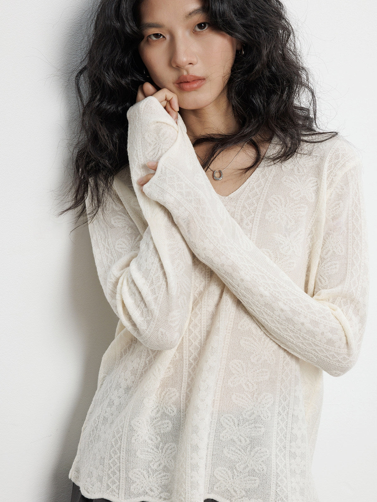 V領蕾絲針織上衣_BDHL8140