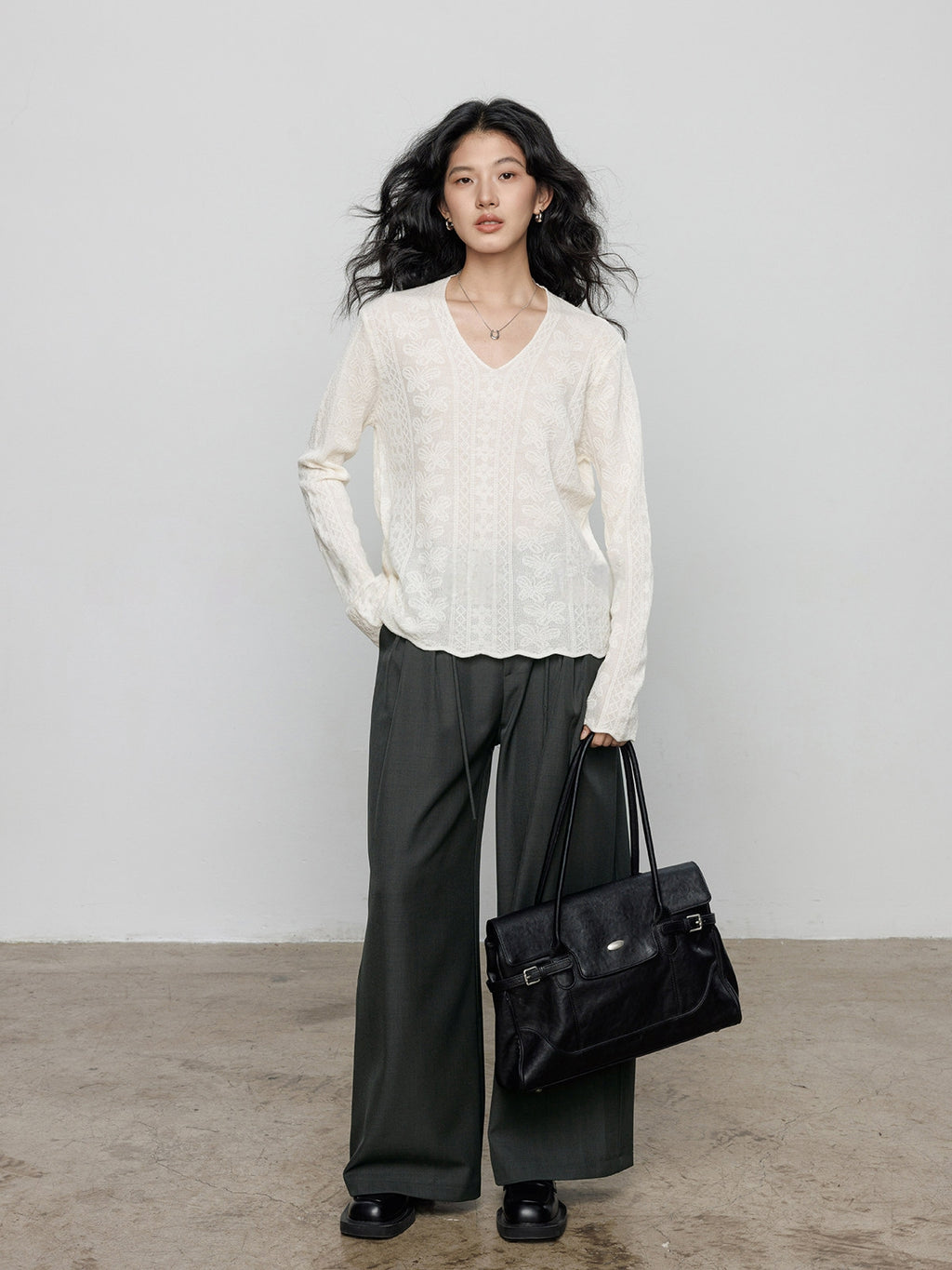 V領蕾絲針織上衣_BDHL8140