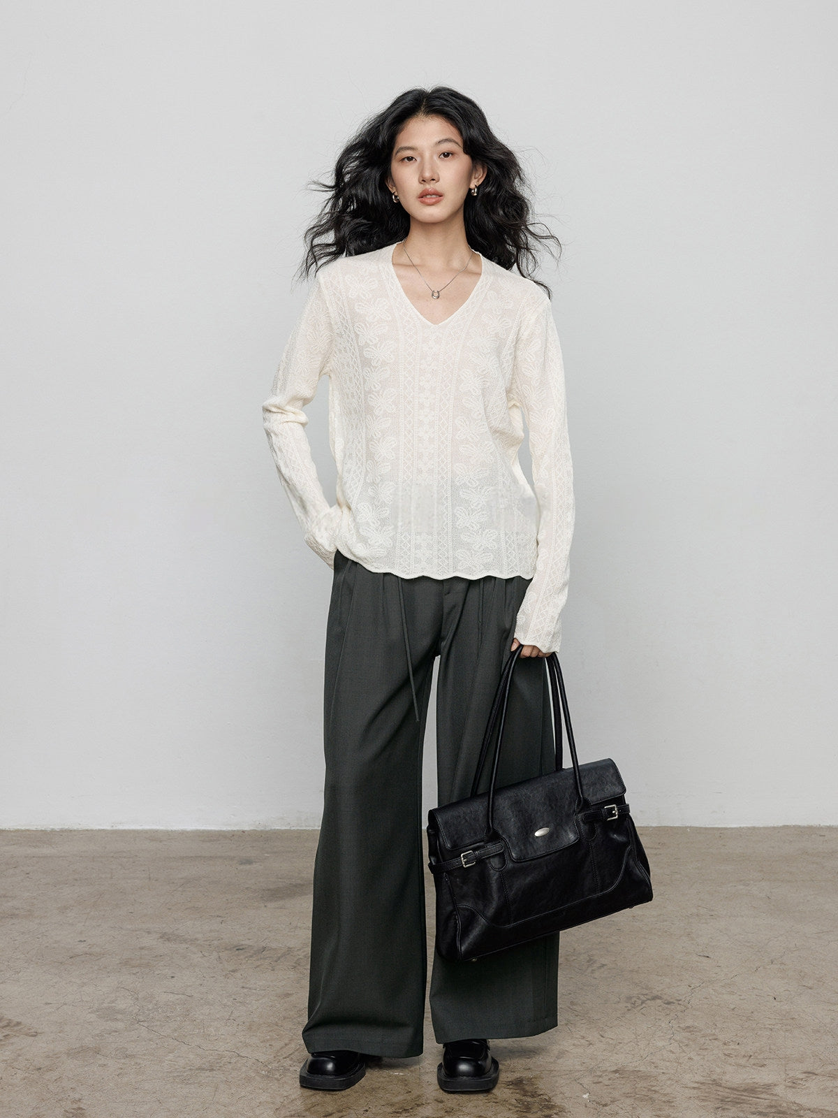 V領蕾絲針織上衣_BDHL8140