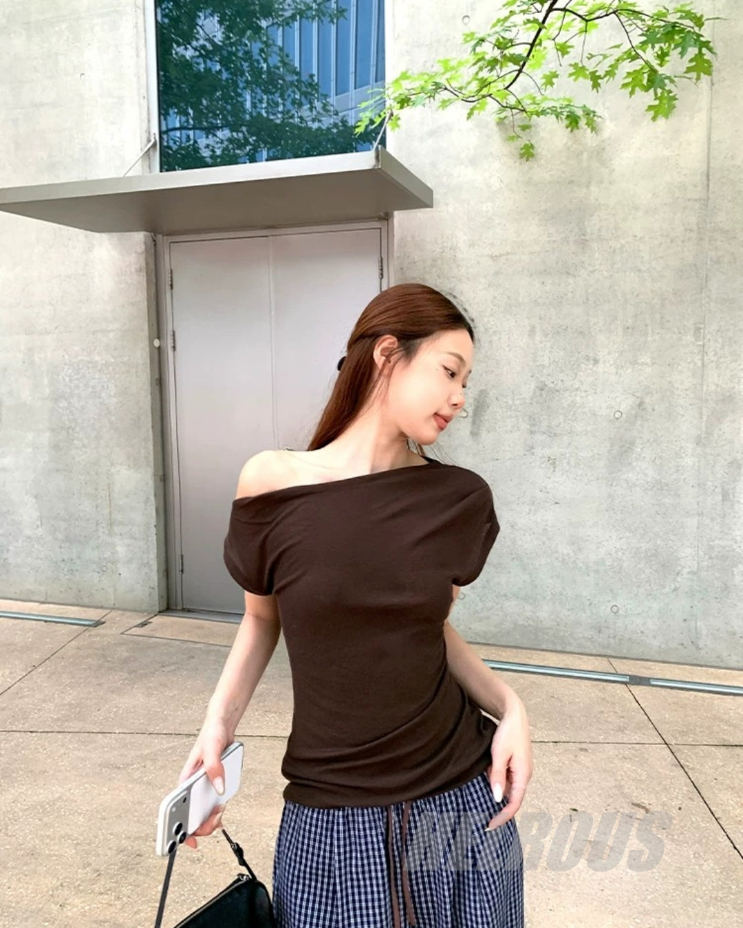 Asymmetric Off-Shoulder Cotton Top_BDHL8337