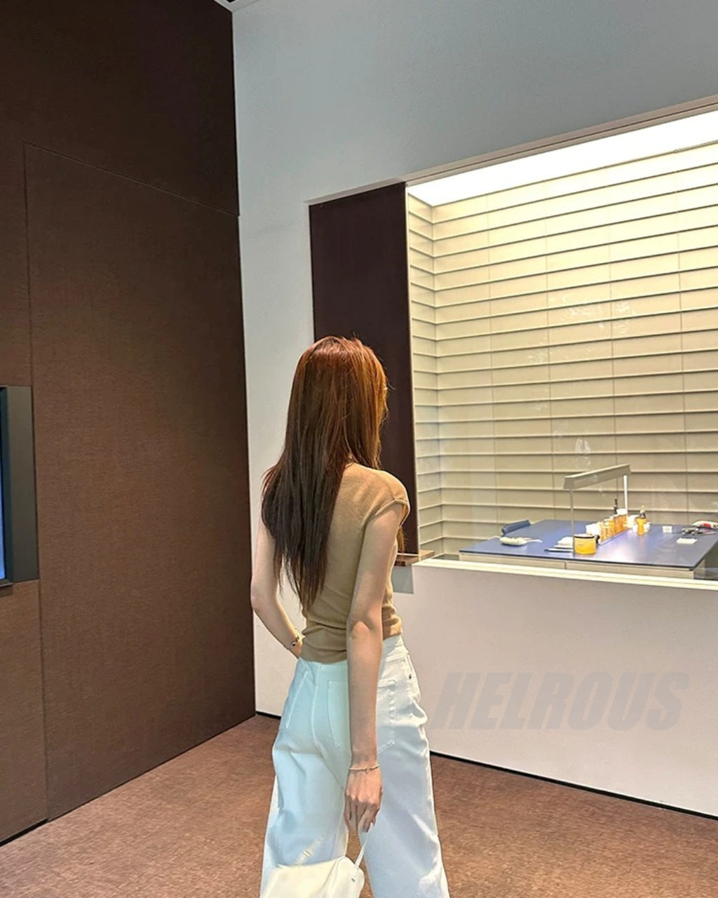 High-Waist Straight-Leg Cropped Pants_BDHL8333