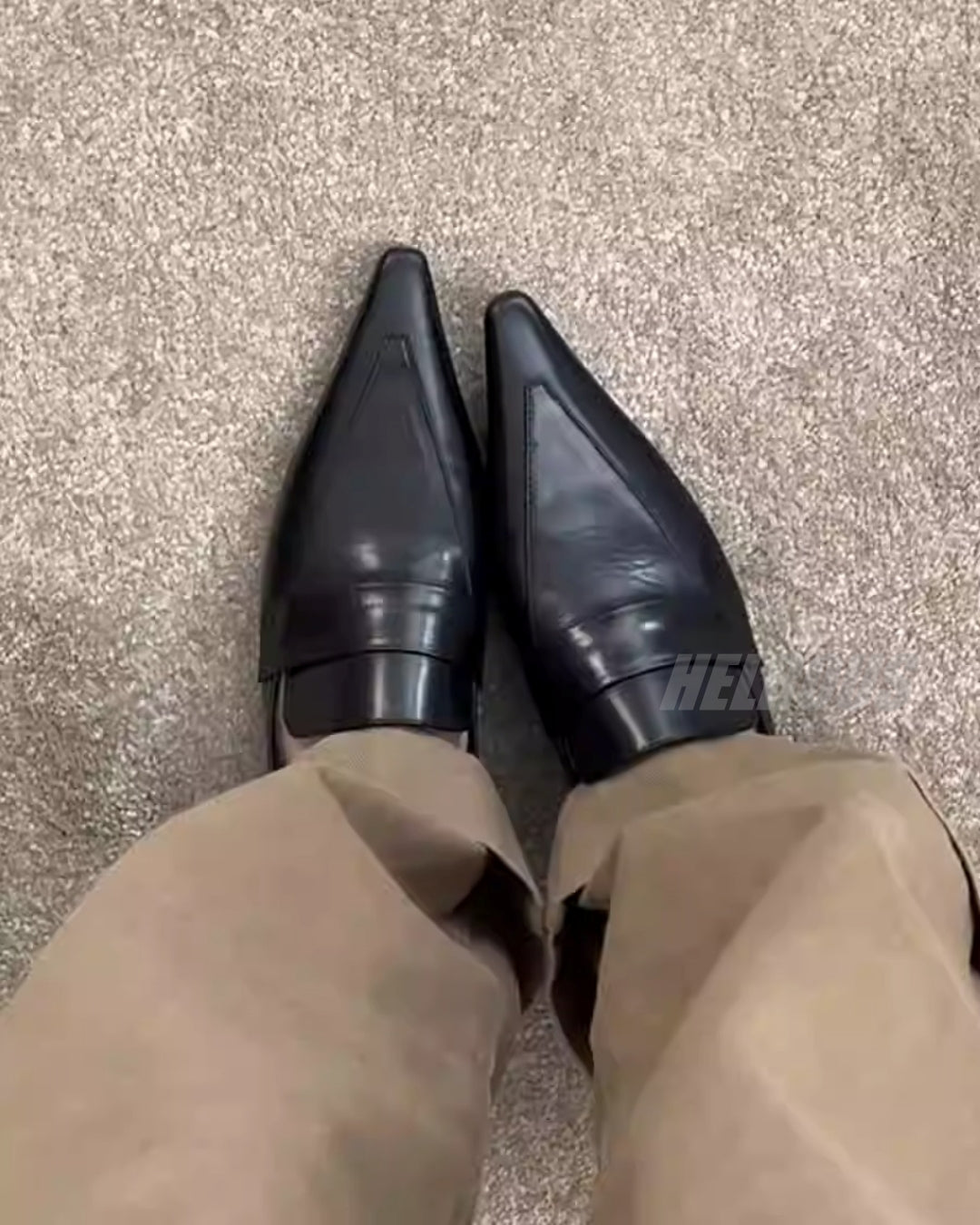 Pointed Shallow Kitten-Heel Loafers_BDHL7834