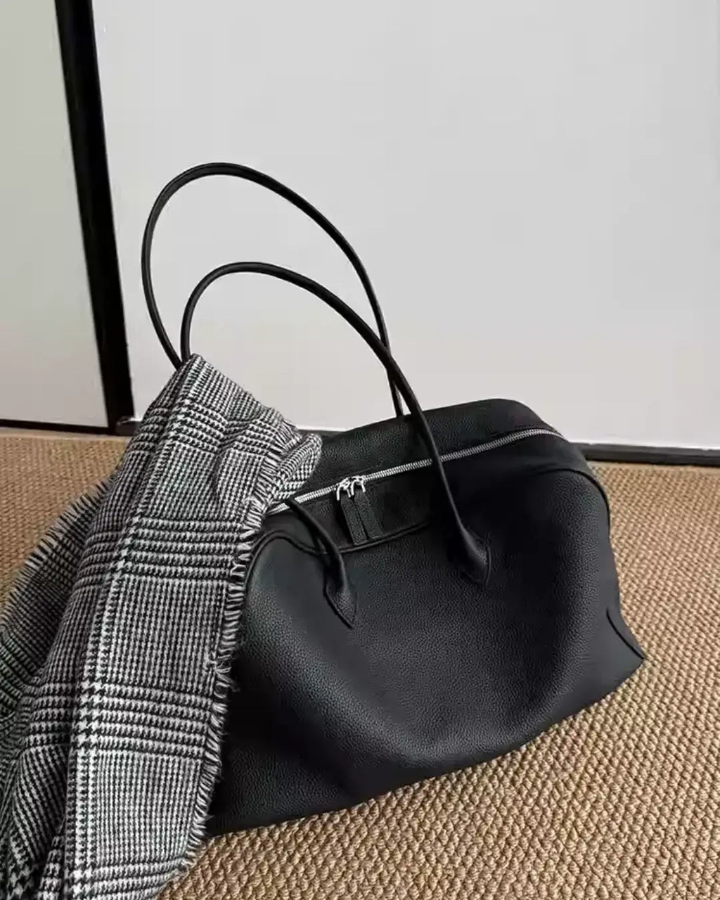 Gray Shoulder Boston Bag_BDHL7807