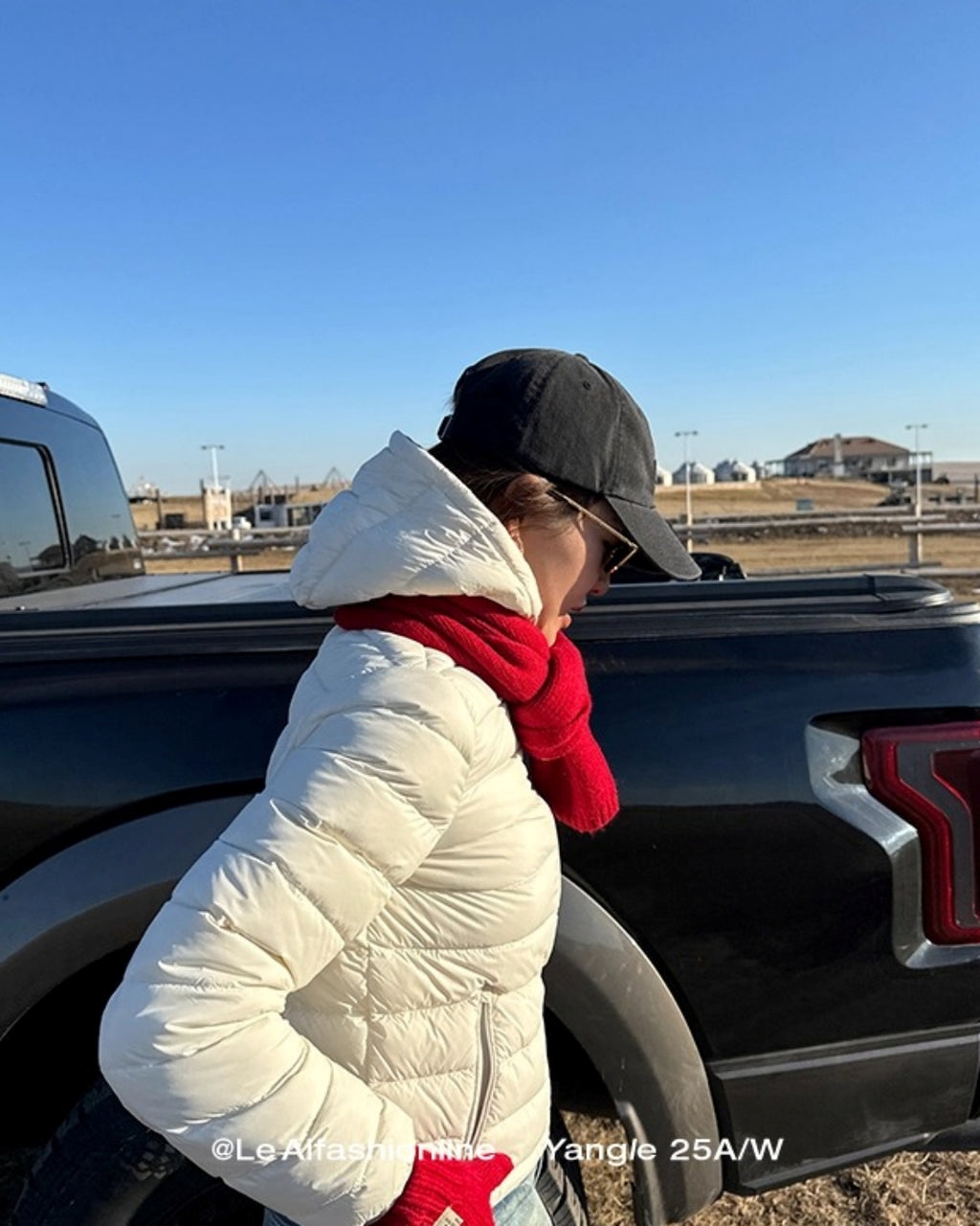 Light Slim Hooded Short Down Jacket_BDHL8028