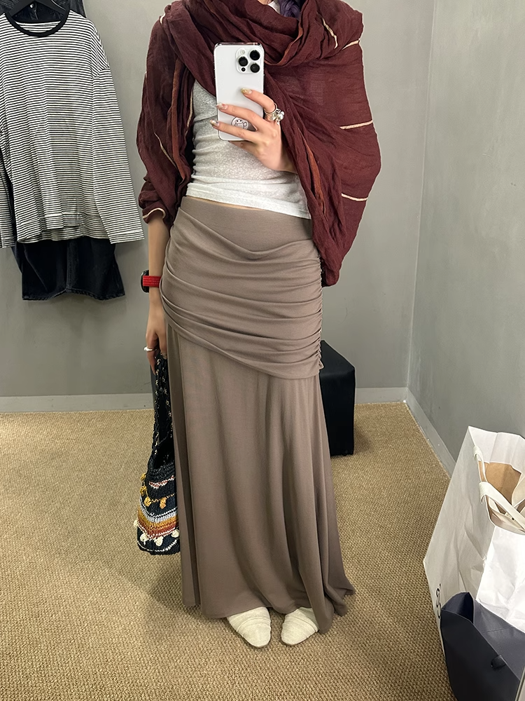 Hip-Covering Long Skirt_BDHL7347