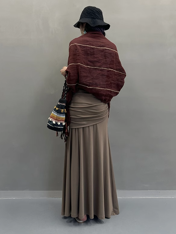 Hip-Covering Long Skirt_BDHL7347
