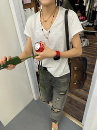 Slim Short V-Neck T-Shirt_BDHL7302