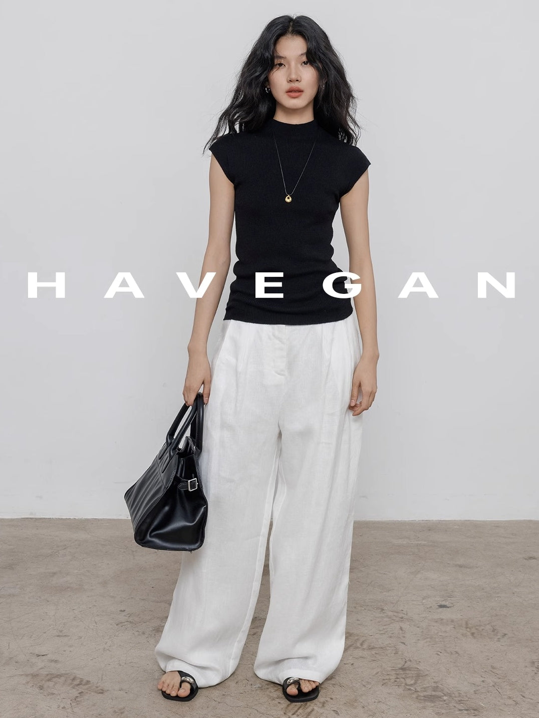Half Turtleneck Knitted Vest_BDHL7357