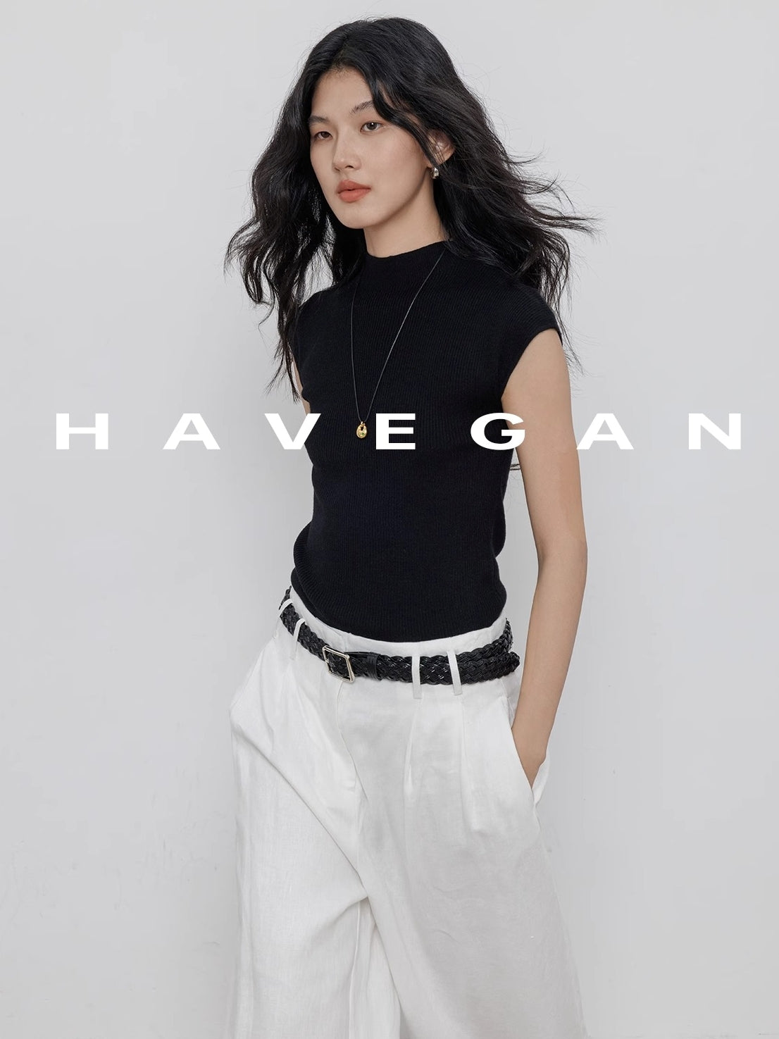 Half Turtleneck Knitted Vest_BDHL7357