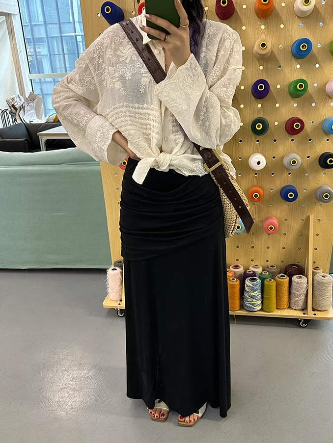 Hip-Covering Long Skirt_BDHL7347