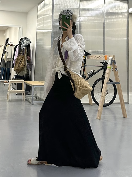 Hip-Covering Long Skirt_BDHL7347