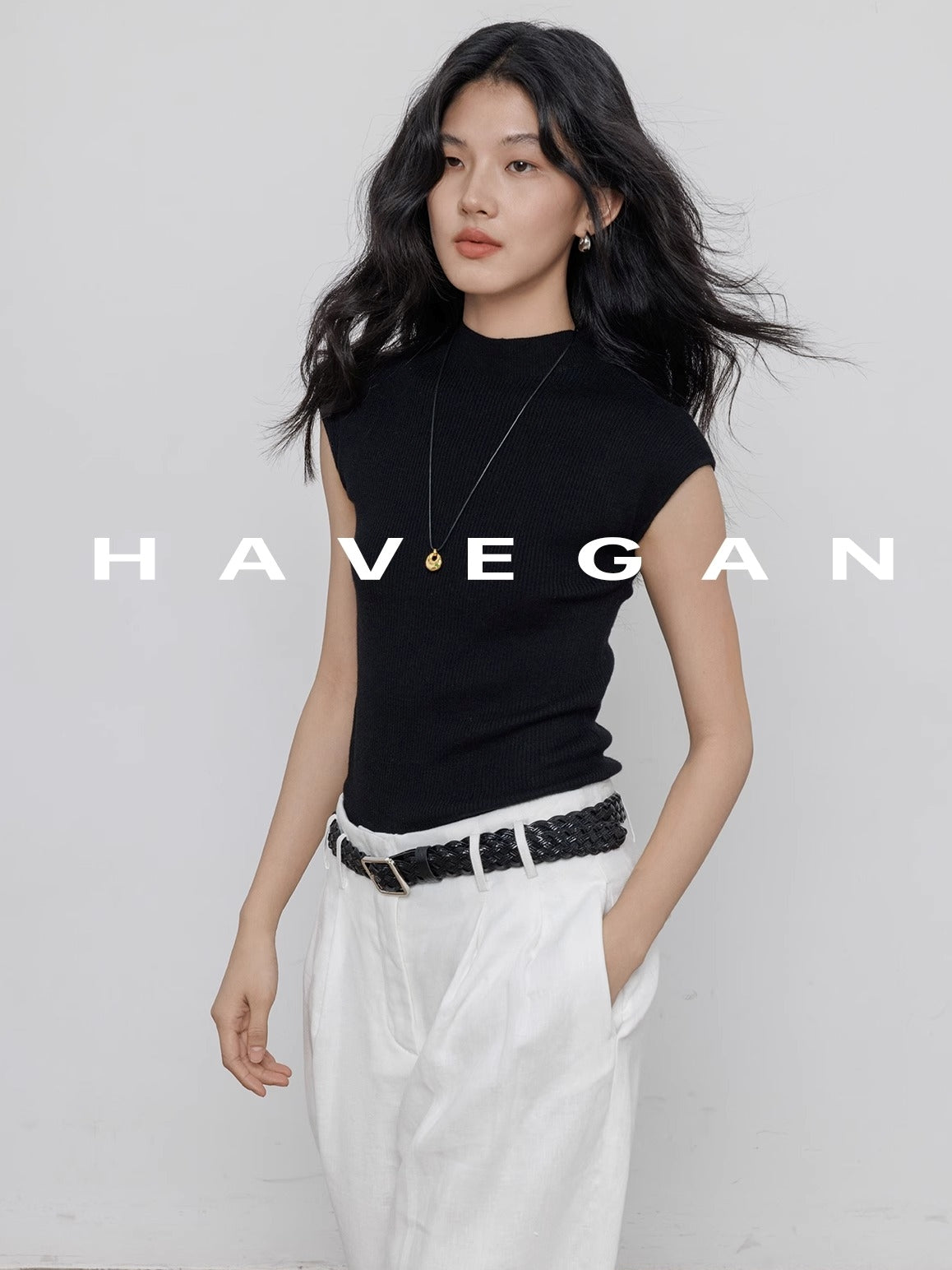 Half Turtleneck Knitted Vest_BDHL7357