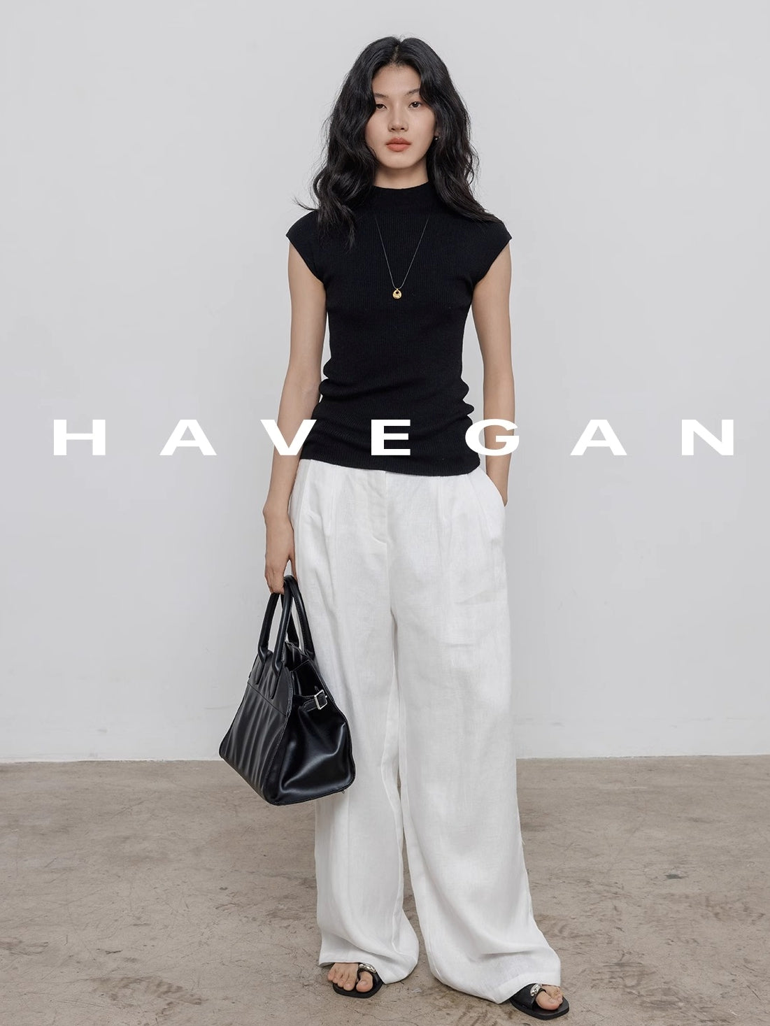 Half Turtleneck Knitted Vest_BDHL7357
