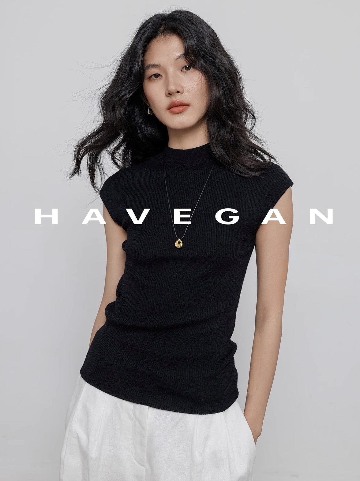 Half Turtleneck Knitted Vest_BDHL7357