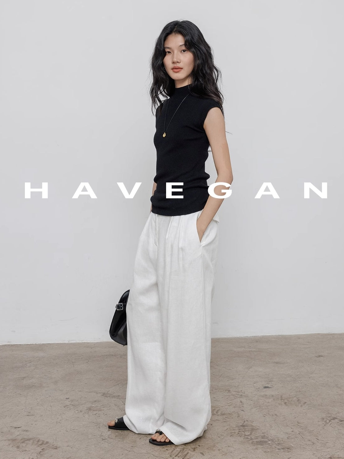 Half Turtleneck Knitted Vest_BDHL7357