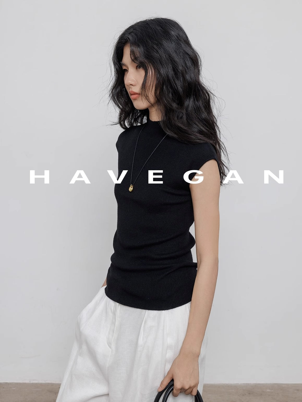 Half Turtleneck Knitted Vest_BDHL7357