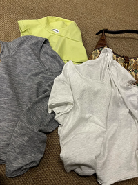 Slim Short V-Neck T-Shirt_BDHL7302