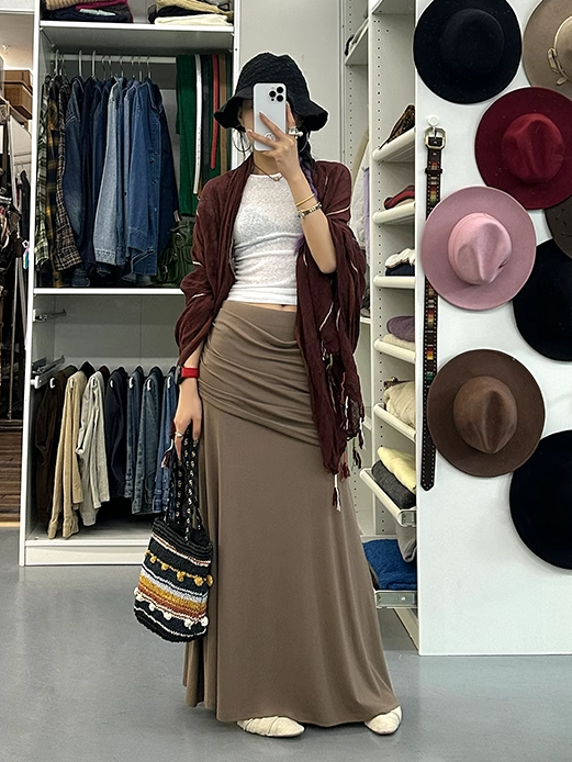 Hip-Covering Long Skirt_BDHL7347