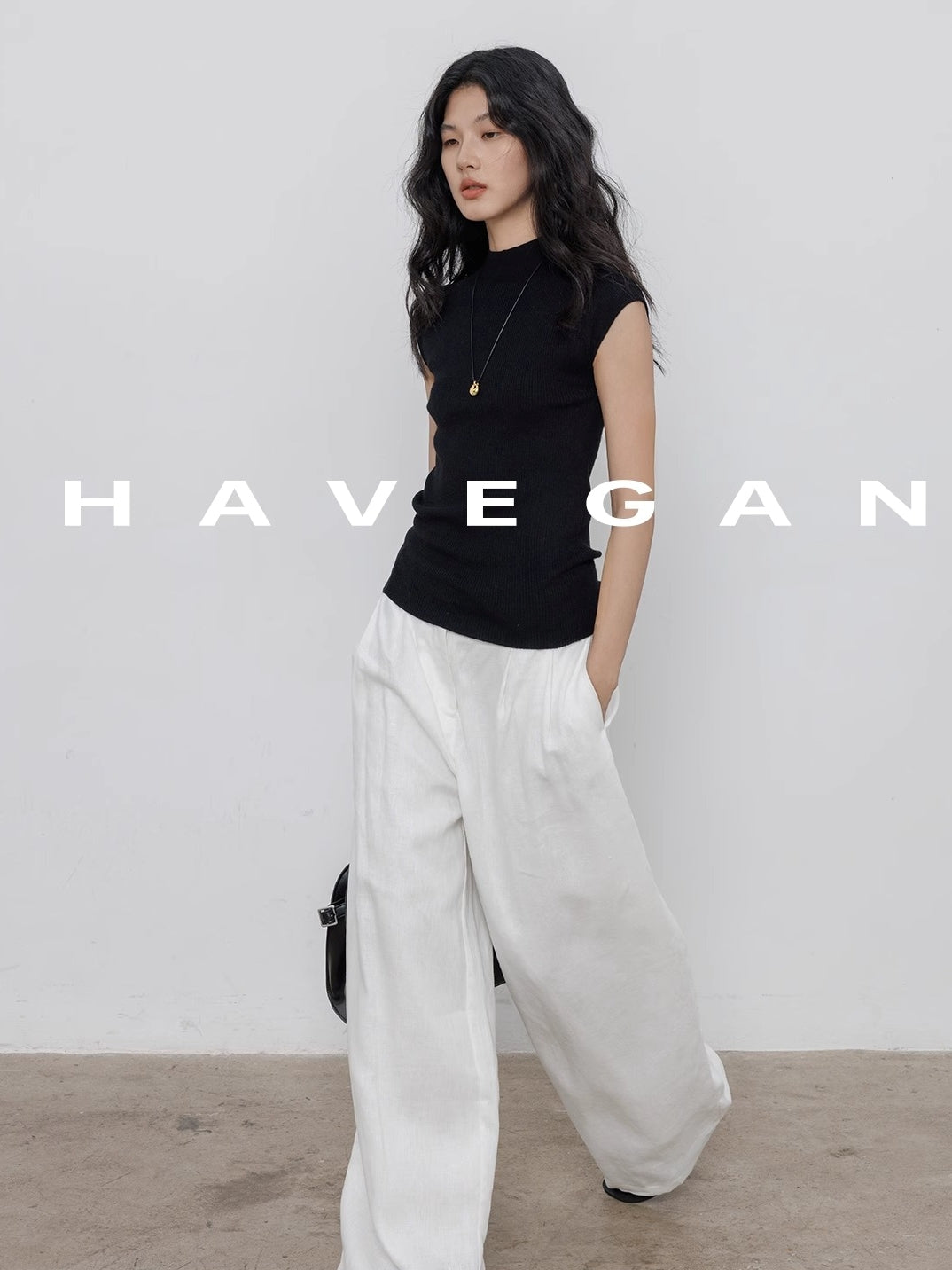 Half Turtleneck Knitted Vest_BDHL7357