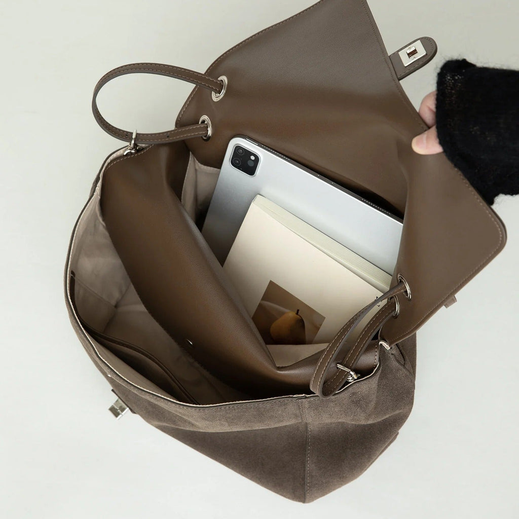 Matte Leather Flap Shoulder Bag_BDHL8456