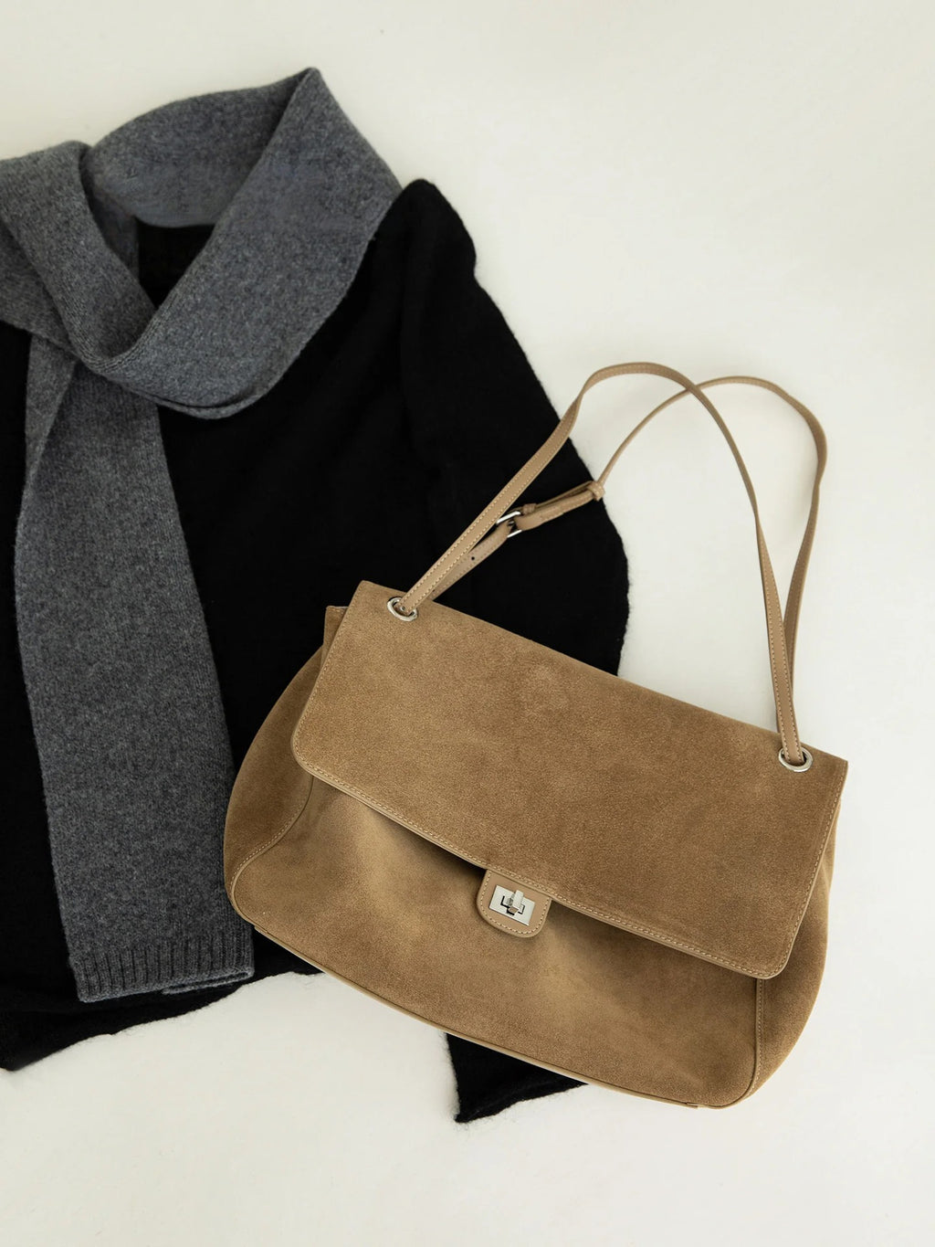Matte Leather Flap Shoulder Bag_BDHL8456