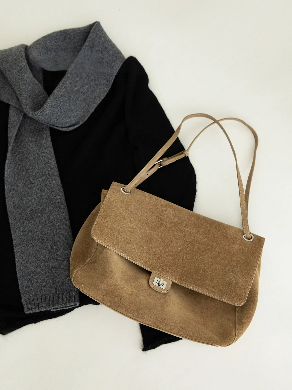 Matte Leather Flap Shoulder Bag_BDHL8456