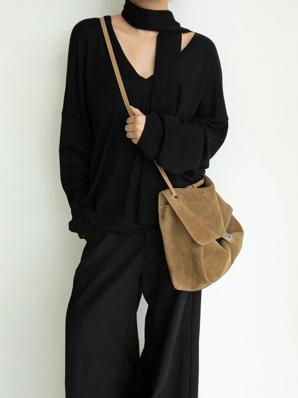 Matte Leather Flap Shoulder Bag_BDHL8456