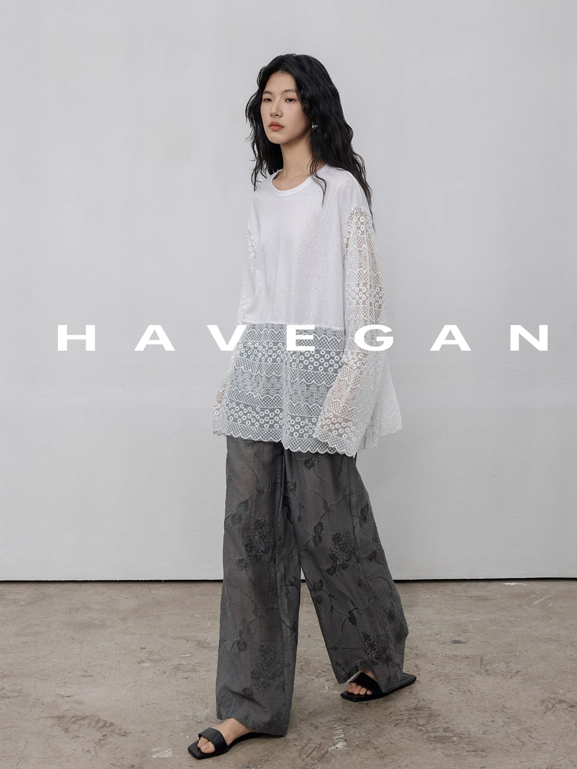 Embroidered Wide-Leg Pants_BDHL7479