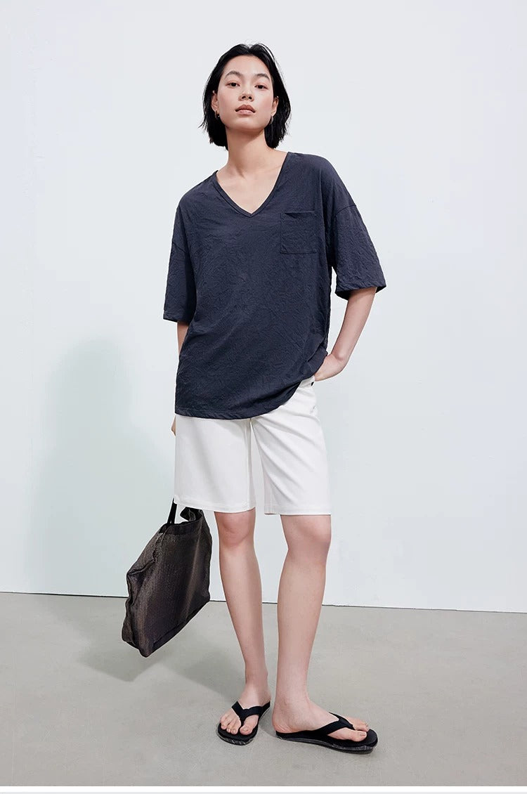 Crinkle Texture V-Neck Tee_BDHL8342
