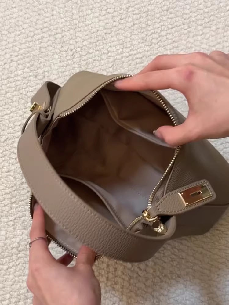 Leather Underarm Hobo Bag_BDHL8193