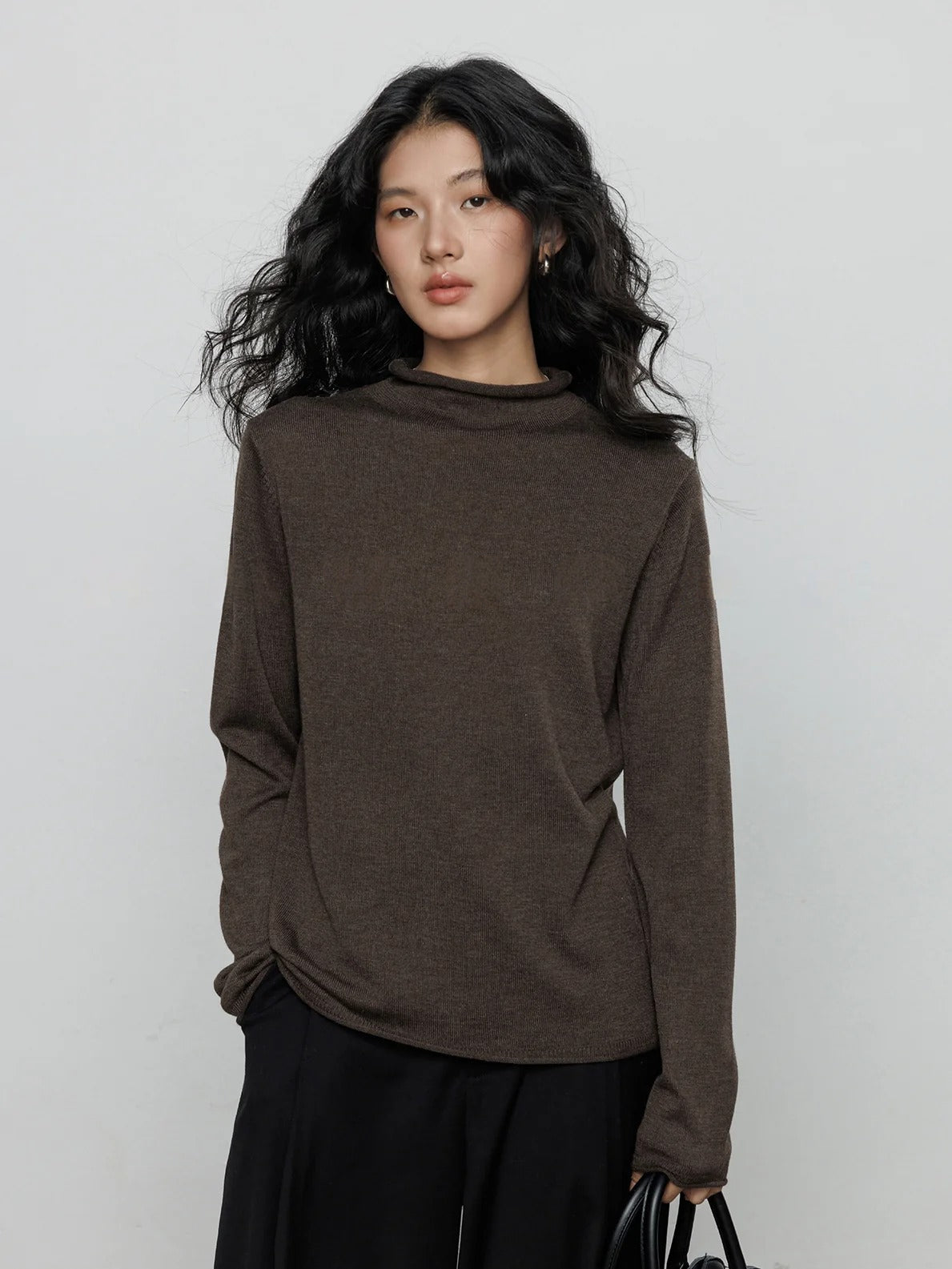 High-Neck Relaxed Tops_BDHL7899