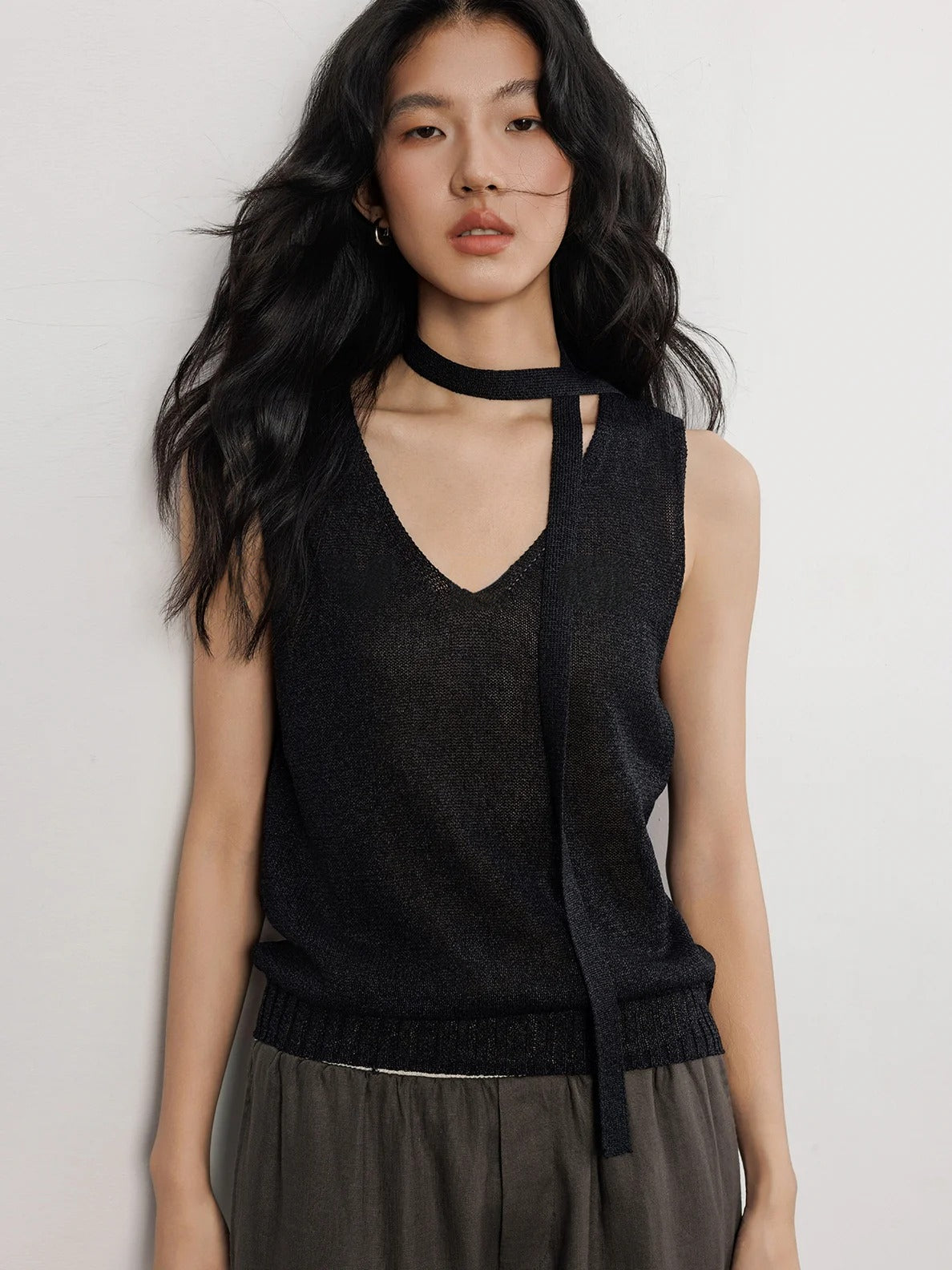 V-Neck Tie-Strap Knitted Vest_BDHL7477