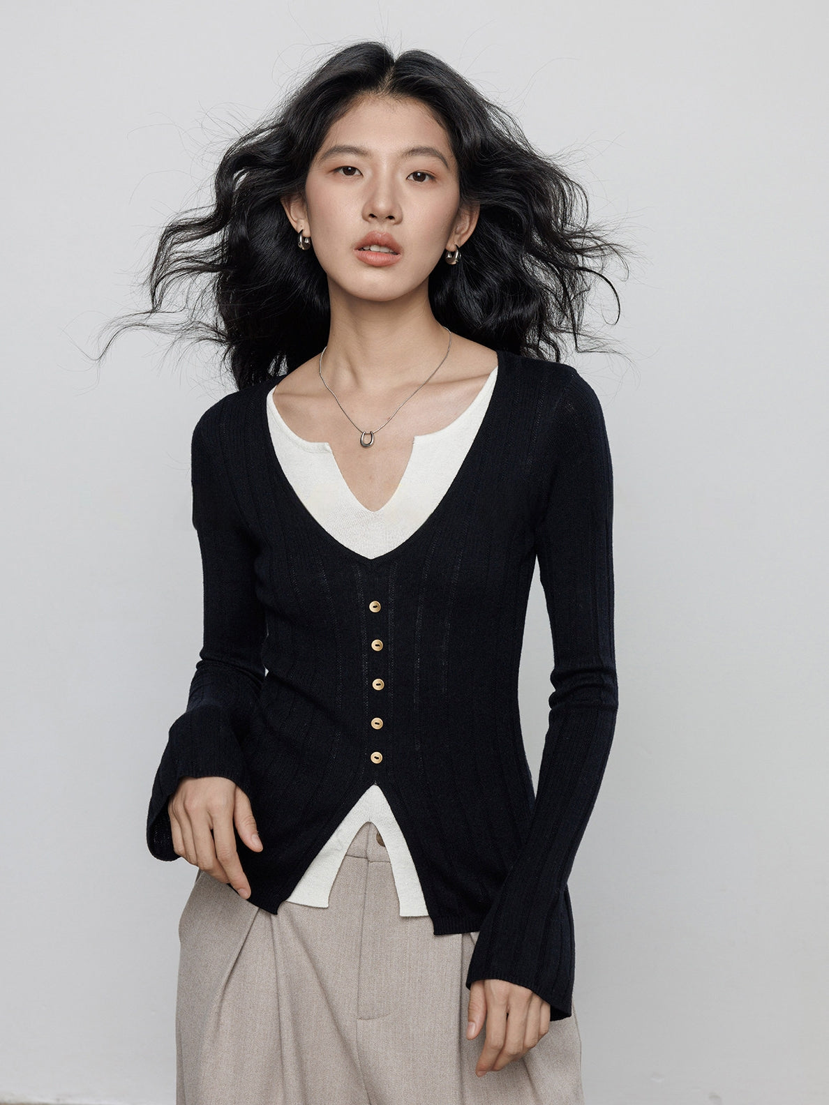 V-Neck Two-Piece Style Knit Tops_BDHL8137