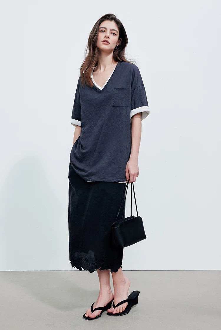 Crinkle Texture V-Neck Tee_BDHL8342