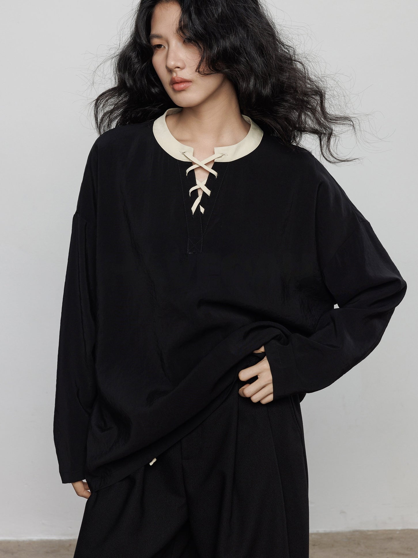 V-Neck Colour-Block Tops_BDHL8138