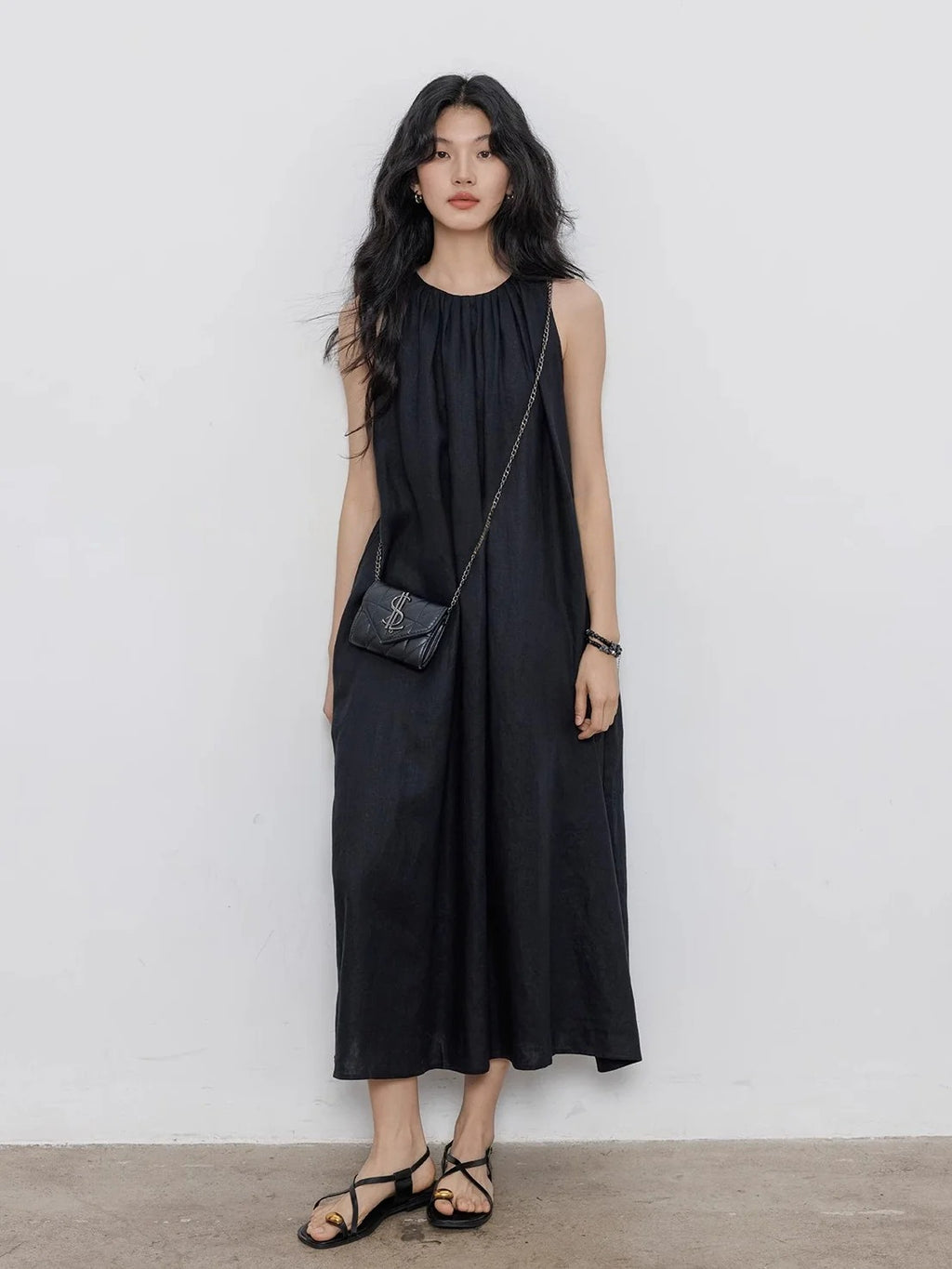 Black A-Line Skirt Sleeveless Dress_BDHL7360