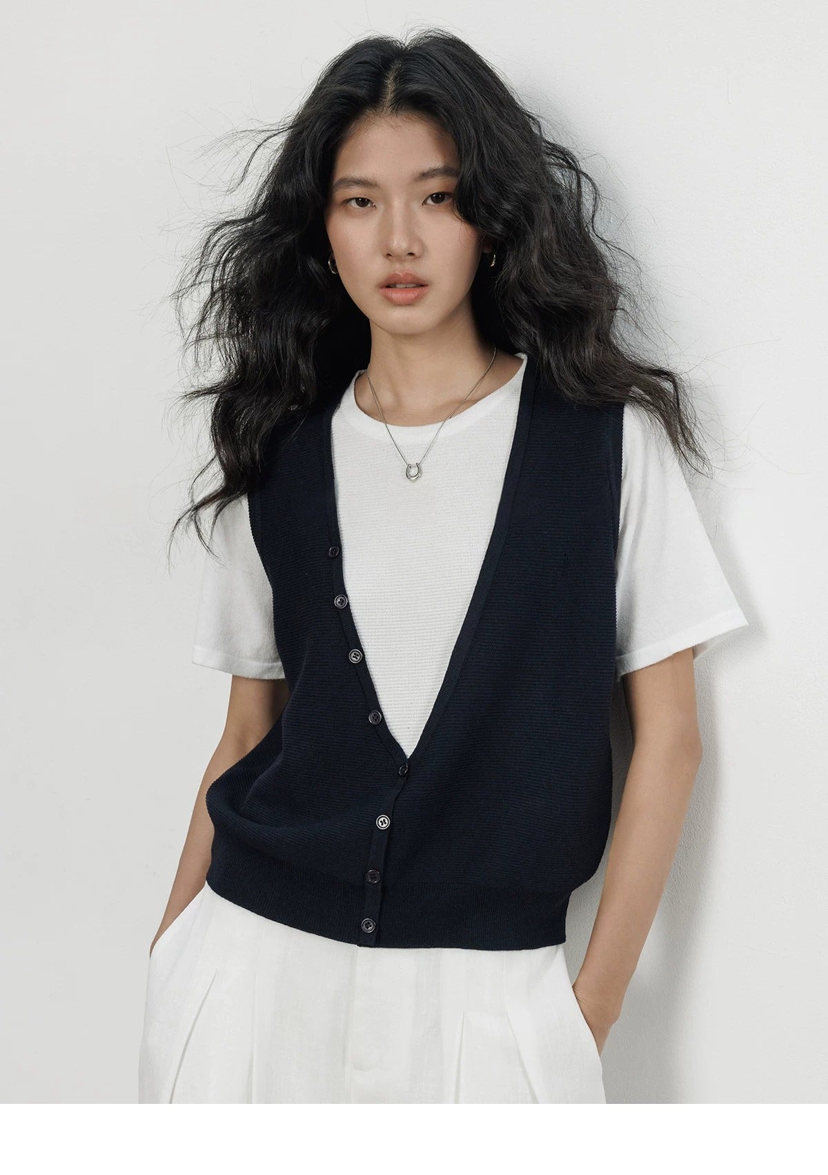 Layered-Look Knit Vest Top_BDHL8363