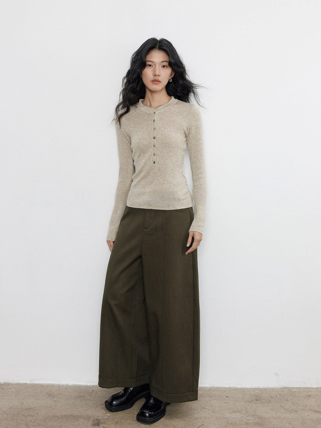 Henry-Collar Knit Slim Tops_BDHL8139