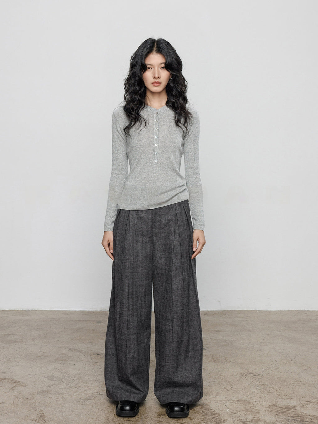 Henry-Collar Knit Slim Tops_BDHL8139