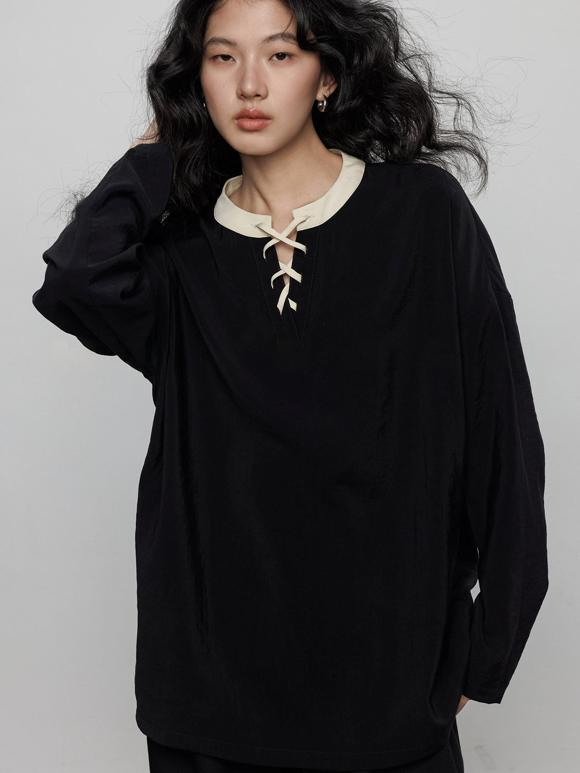 V-Neck Colour-Block Tops_BDHL8138