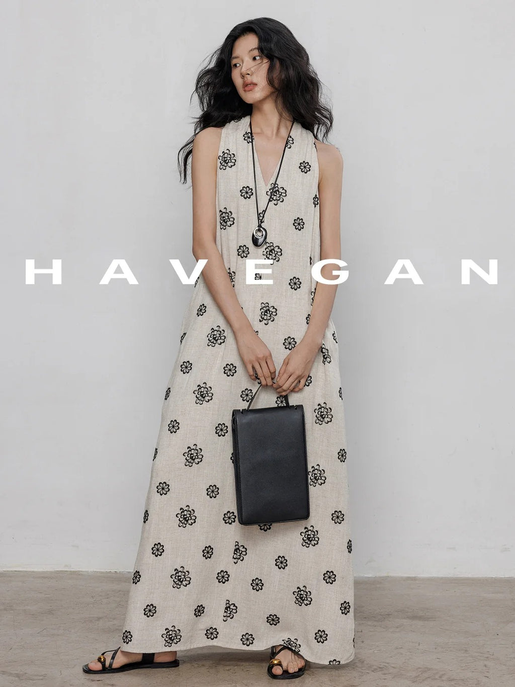 V-Neck Embroidered Floral Dress_BDHL7237