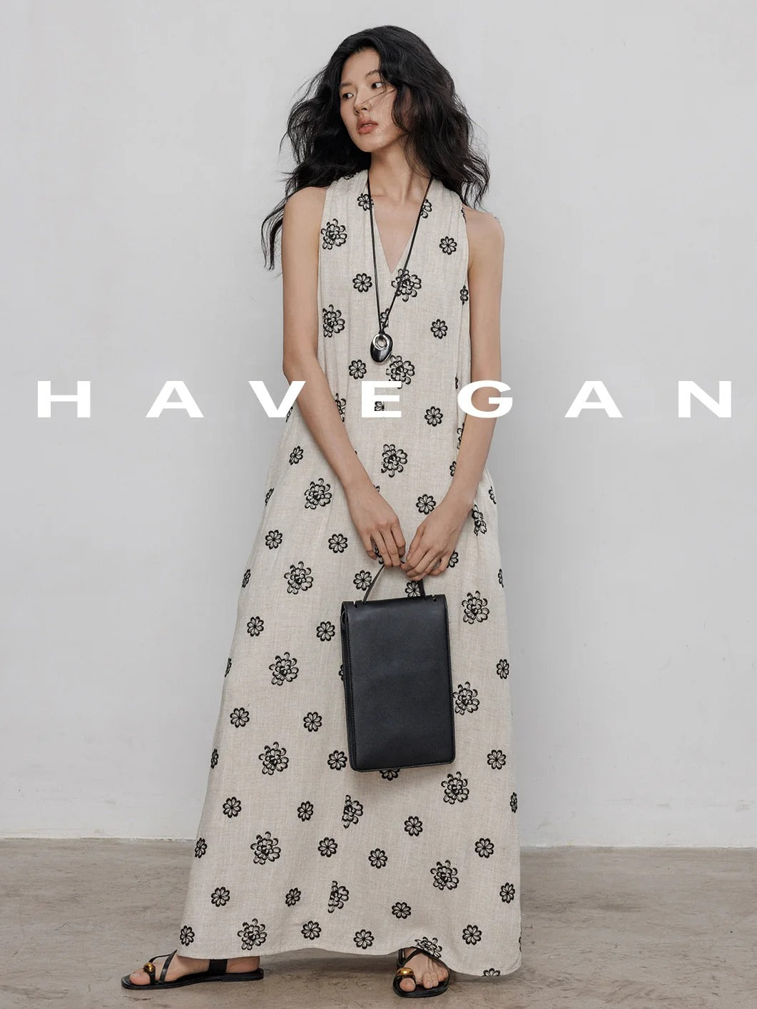 V-Neck Embroidered Floral Dress_BDHL7237