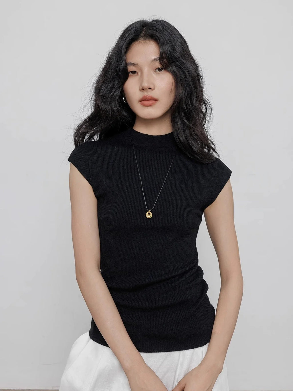 Half Turtleneck Knitted Vest_BDHL7357