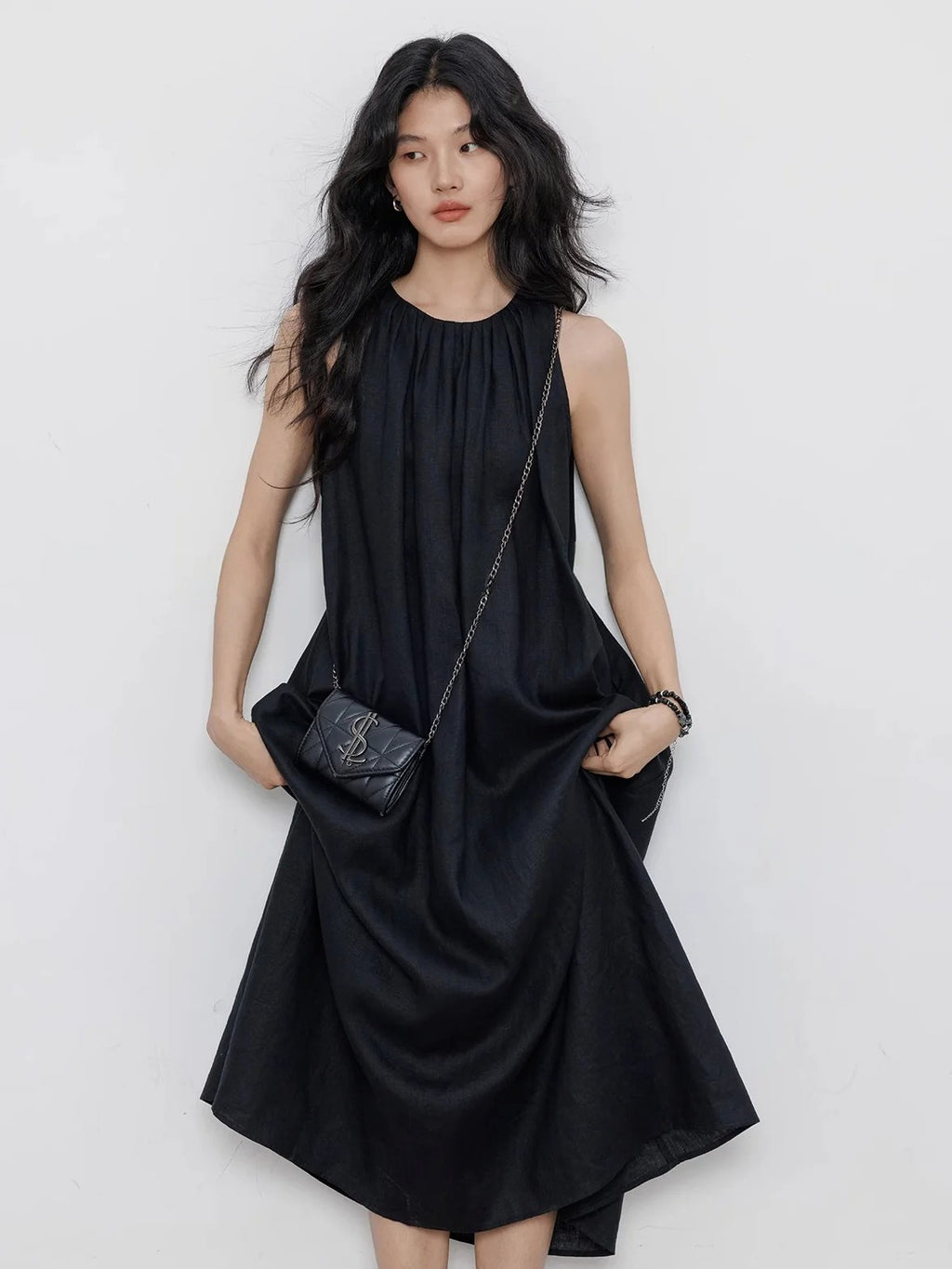 Black A-Line Skirt Sleeveless Dress_BDHL7360