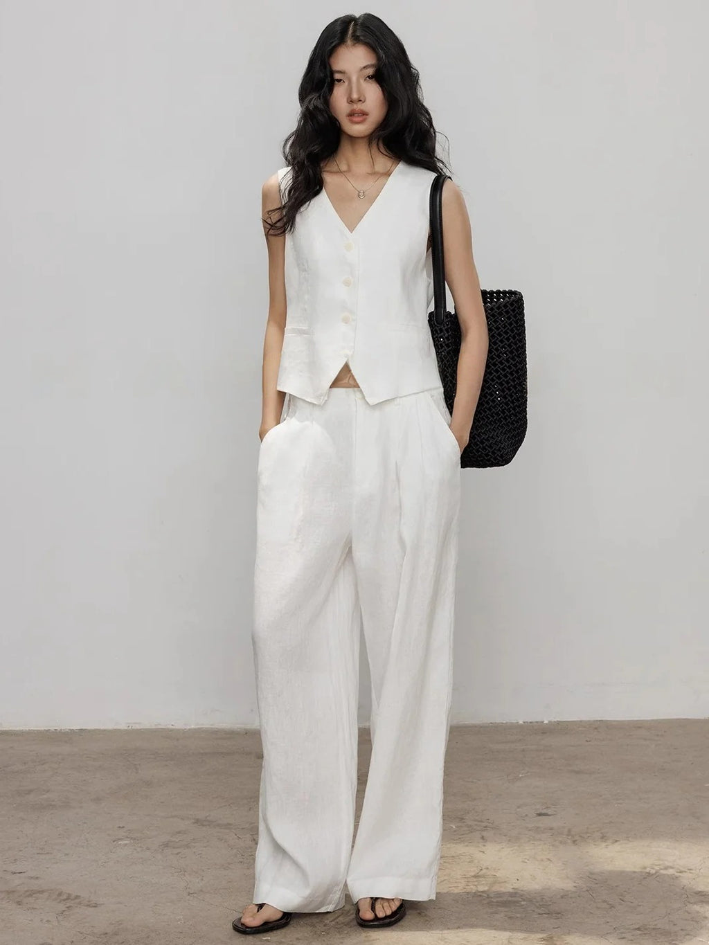 Short Vest Or Straight Pants_BDHL7382