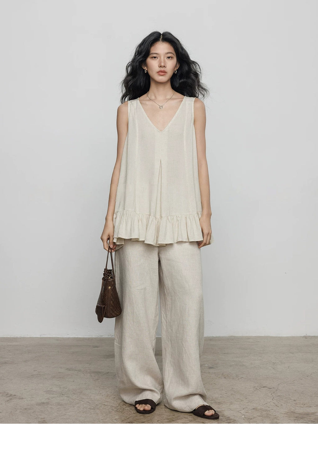 Ruffle Hem Sleeveless Linen Top_BDHL8360