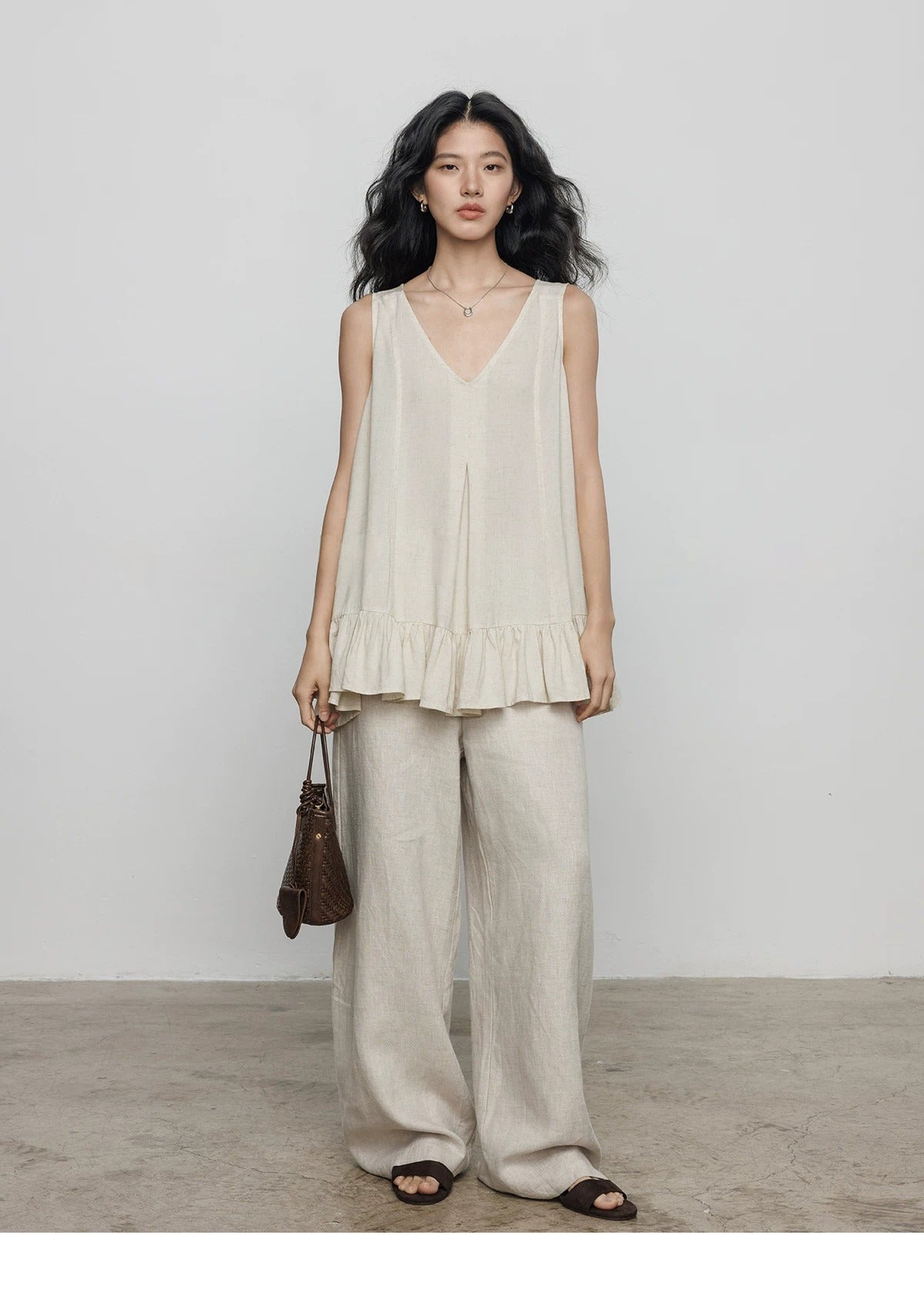 Ruffle Hem Sleeveless Linen Top_BDHL8360